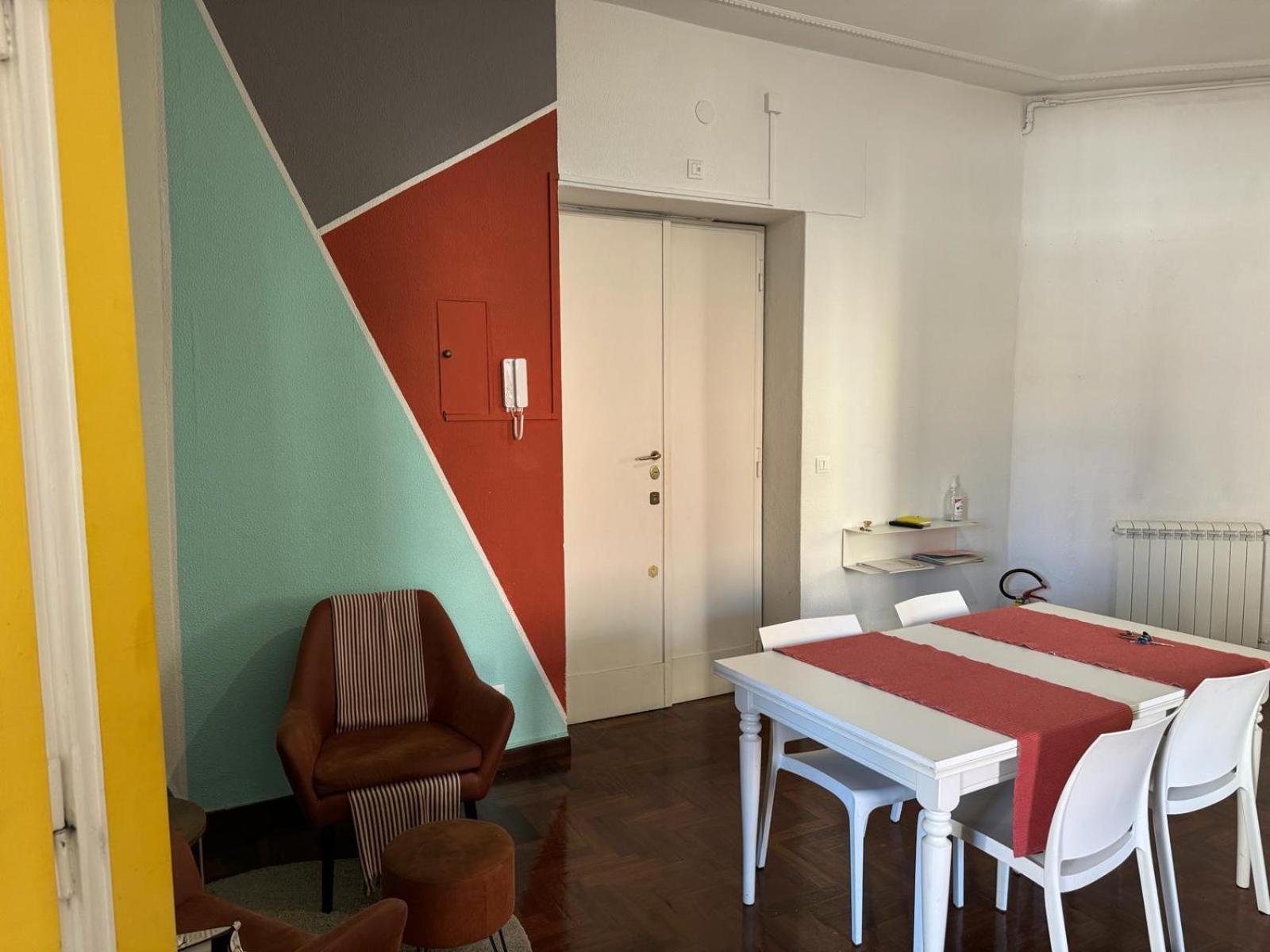 A Colorful Spot For La Dolce Roma